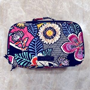Vera Bradley Factory Style Blush & Brush Makeup Case in Kauai Floral